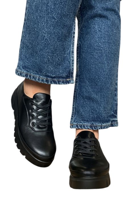 Buty półbuty damskie czarne rozmiar 43 sznurowane lekkie wiosenne