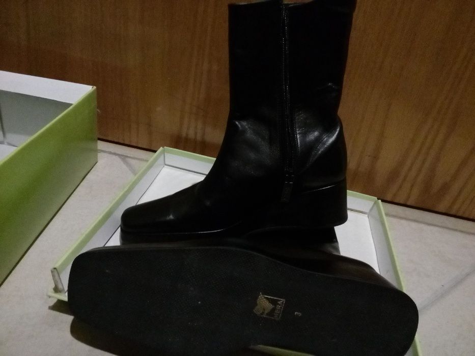 Botas Couro novas Hera tam 36