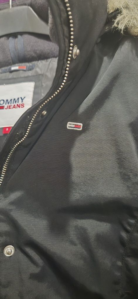 Здравствуйте, продам оригинал пуховик TOMMY JEANS