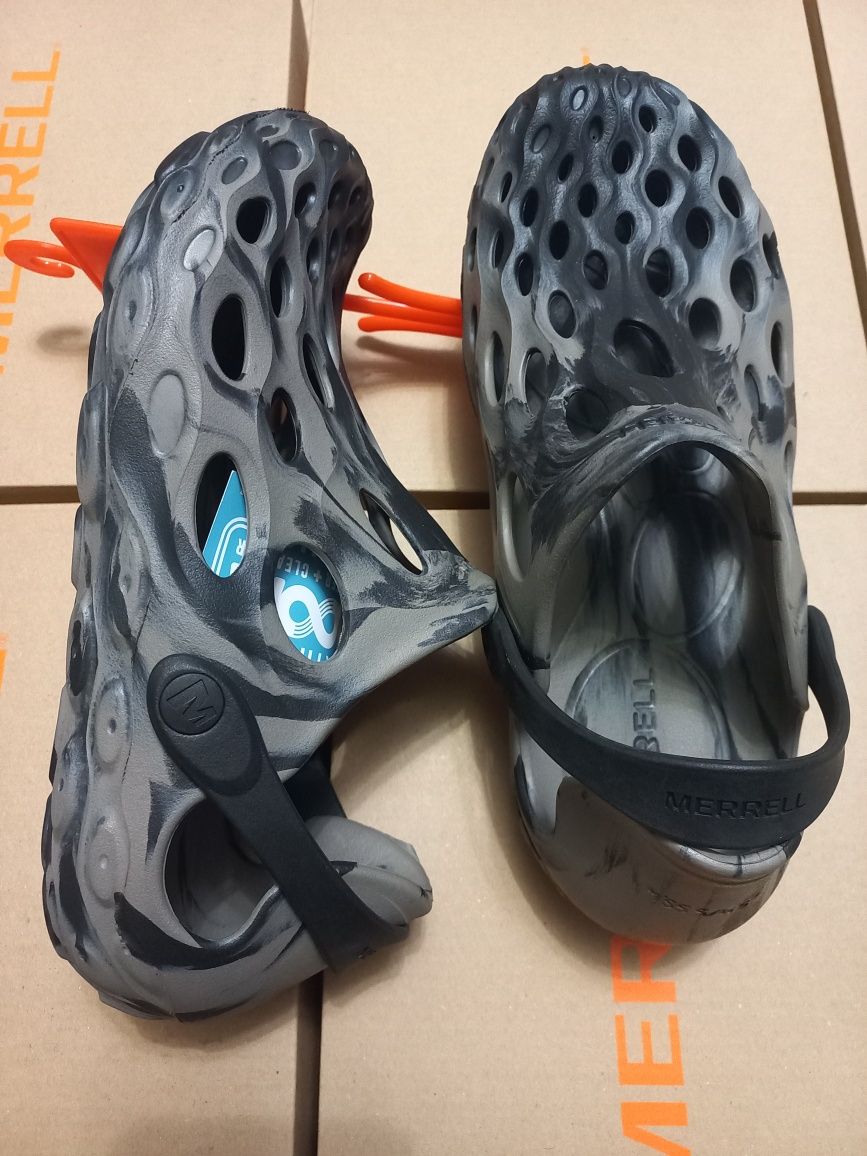 Чорні унісекс merrell hydro moc