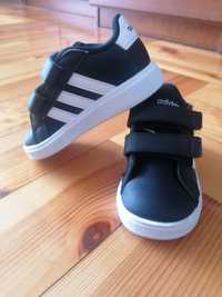 Sneakersy adidas, buty adidasy