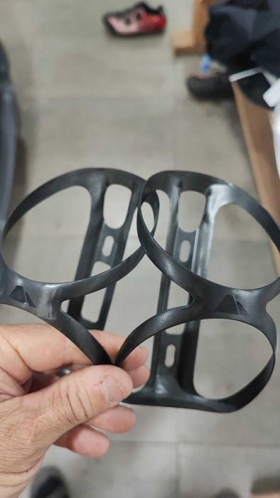 Porta bidões Canyon carbono novos