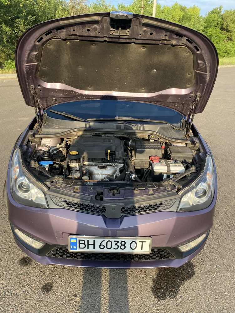 Mg 5  легковий хетчбек