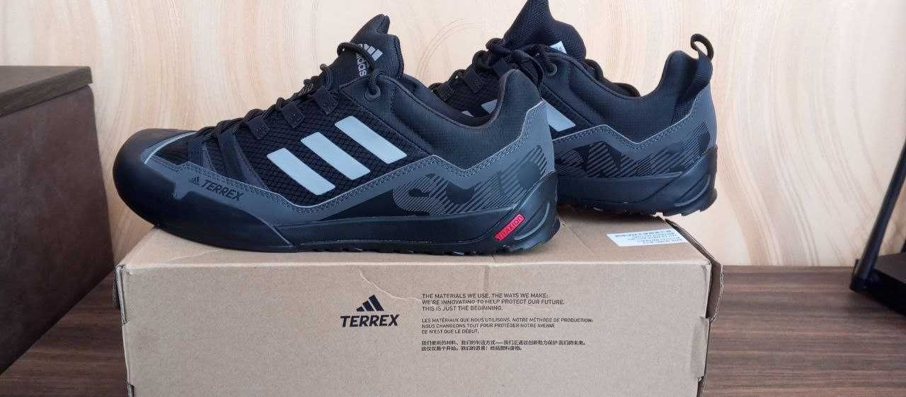 Нові трекінгові кросівки Adidas Terrex Swift Solo Approach
