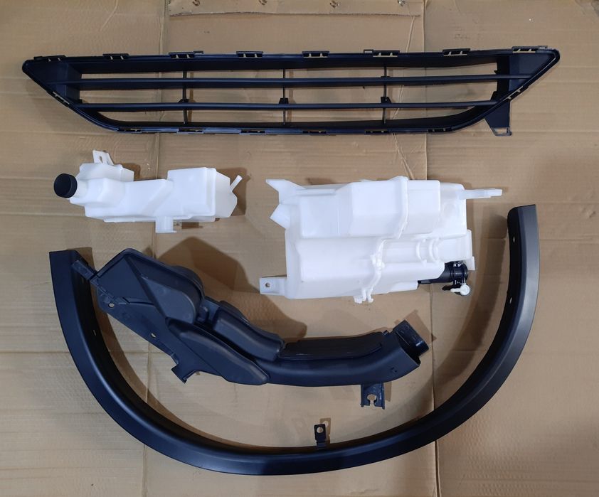 Жалюзі  214214BC0A   Nissan Rogue 14-20  решітка молдинг хром птф