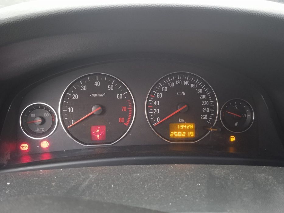 Opel signum (vectra c)