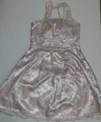 Przepiękna suknia na bal Charm 140