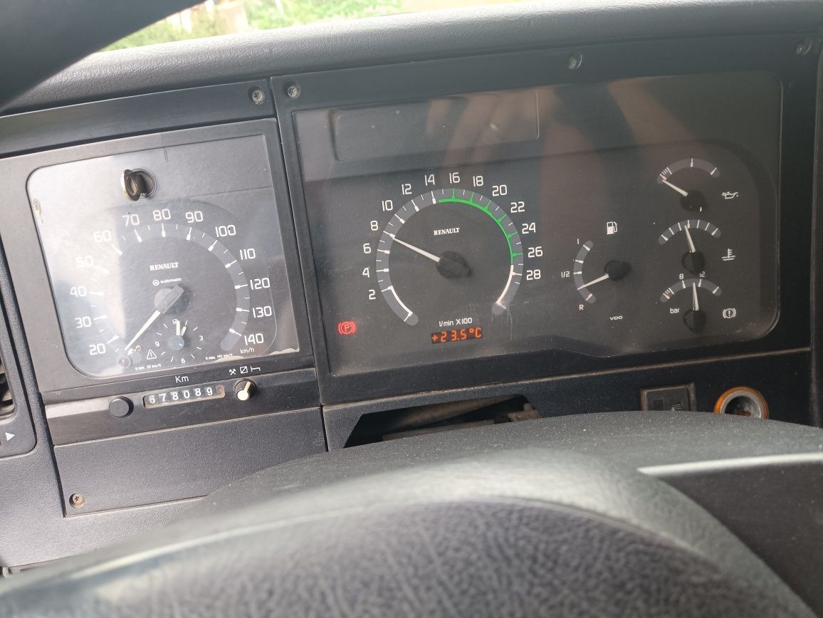 Renault Midlum 210.12  auto laweta / pomoc drogowa / tacho na tarczki