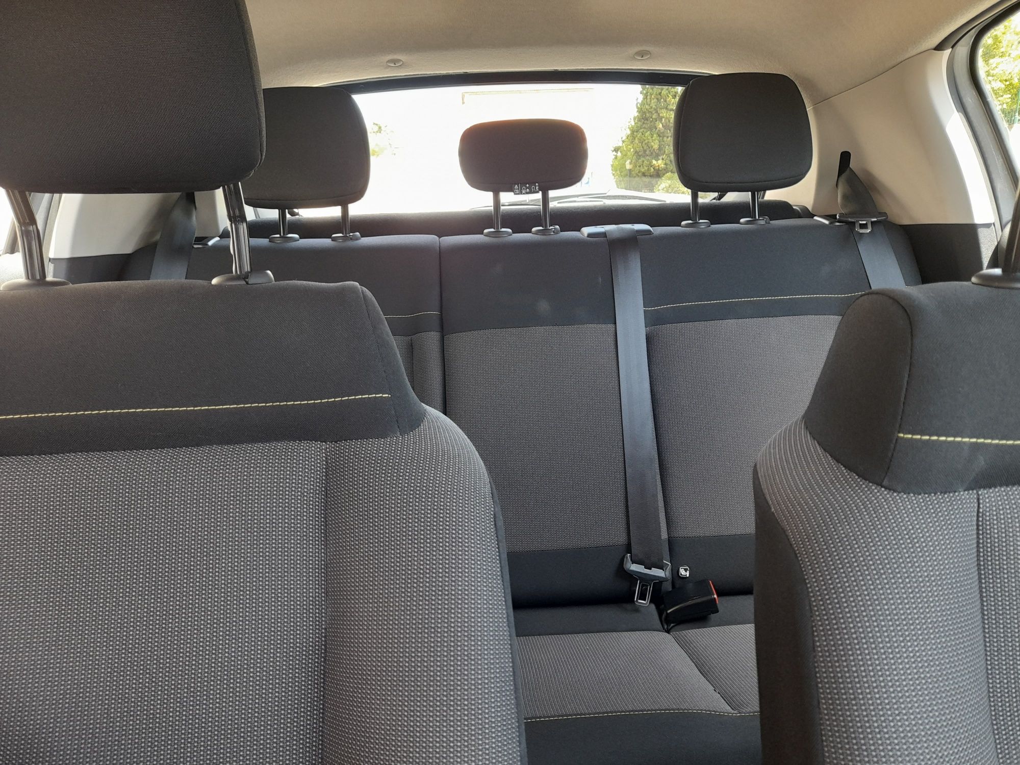 Citroën C3 1.2 puretech Shine EAT06 
Caixa automática 
Ano 2021
