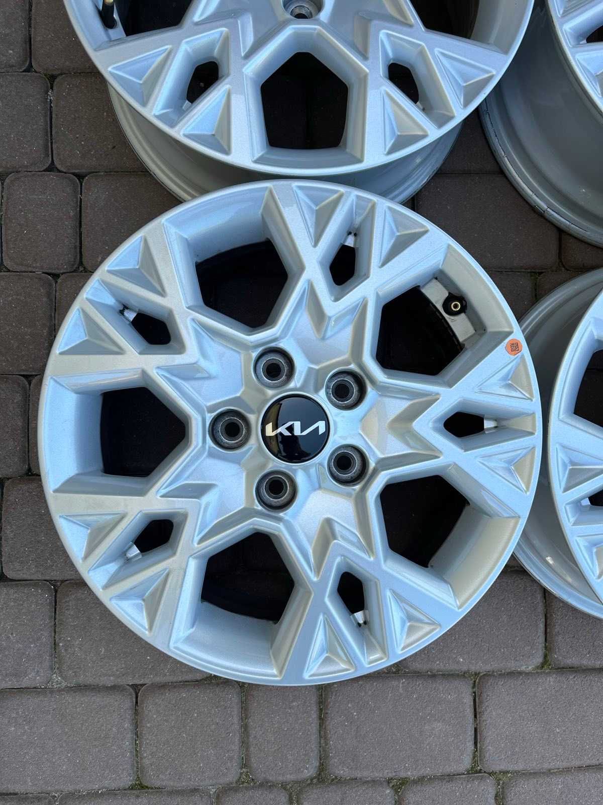 Oryginalne alufelgi Kia 5x114,3 16 cali Ceed Optima Carens NOWY MODEL