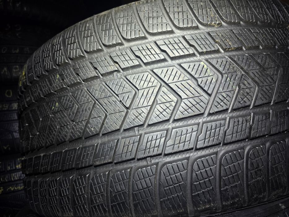 325/35/22_275/40/22 Pirelli Scorpion super komplet 7,5_8mm 20r