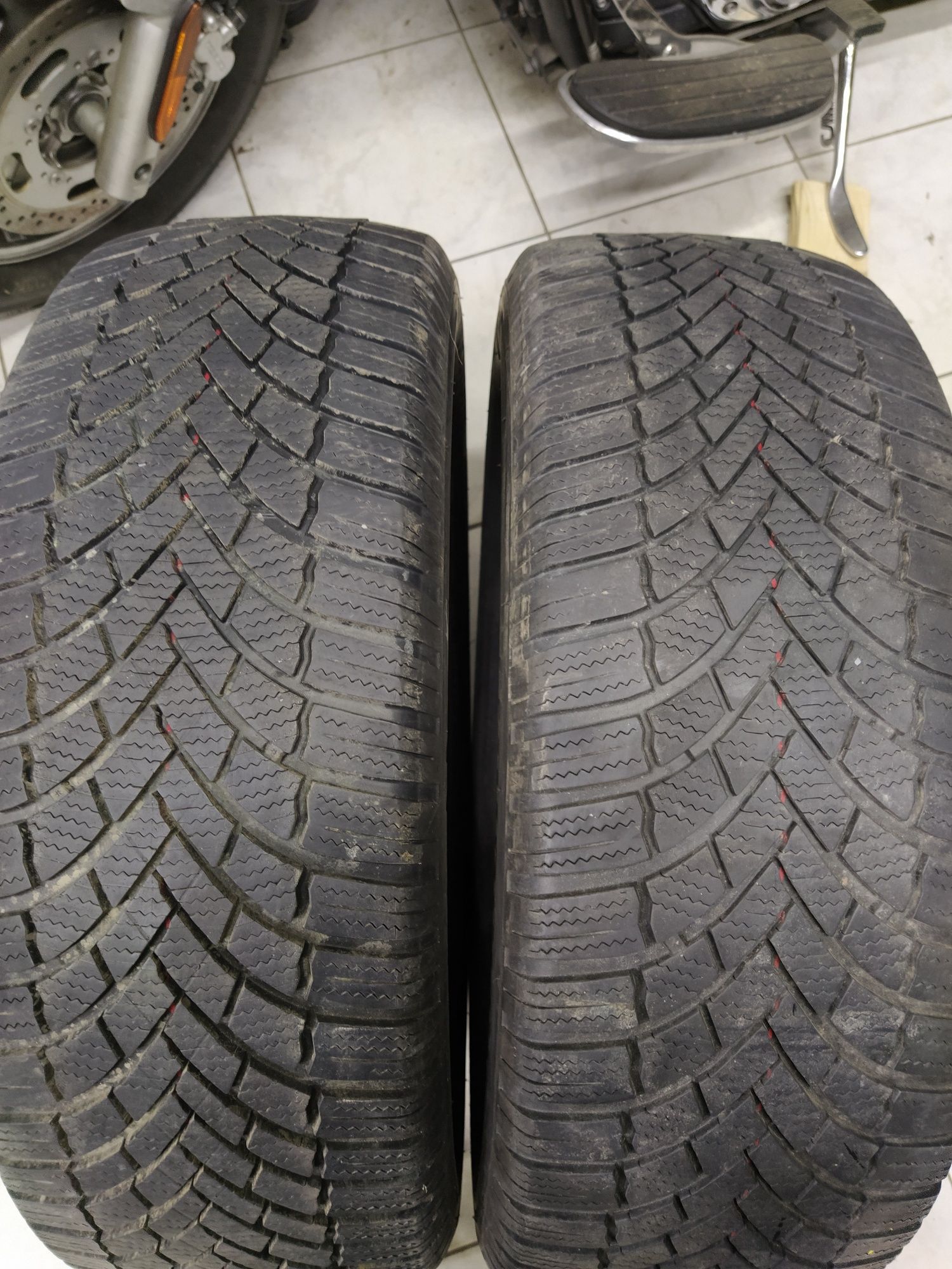 2 Opony zimowe 225/60r18 BRIDGESTONE 2021r