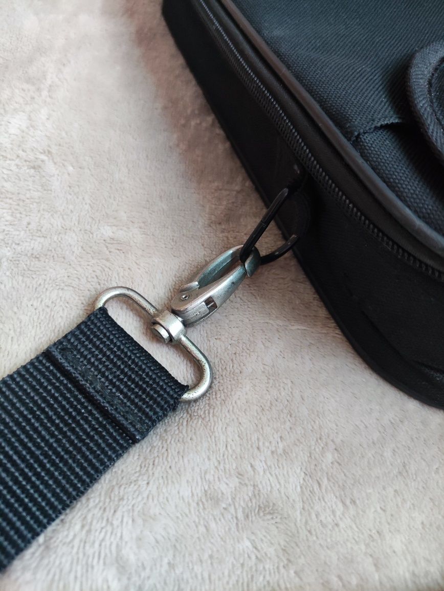 Torba na laptopa Esperanza, ok 15,6" - 17" Usztywniane brzegi.