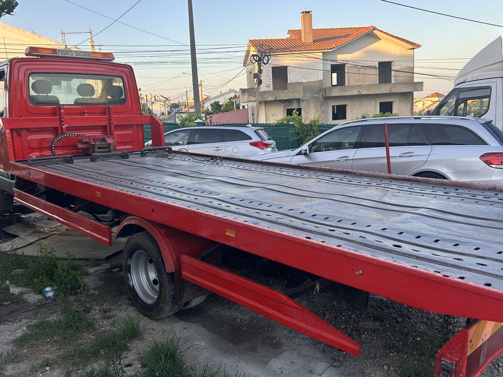 Pronto socorro Renaut Mascott mecanica Iveco 2.800