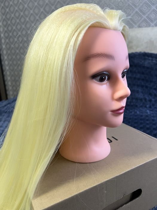 Навчальна голова для зачісок