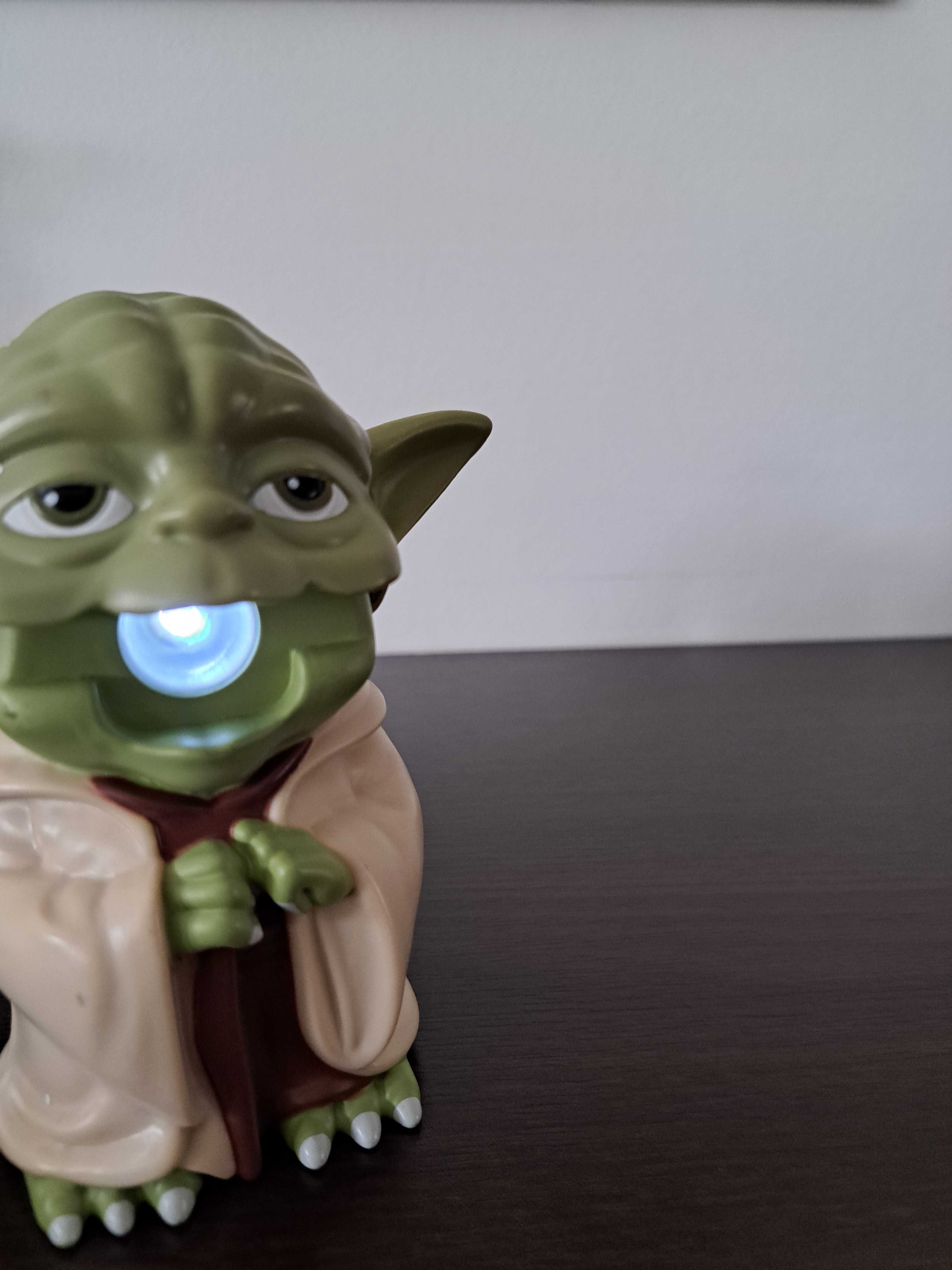 Yoda latarka star wars