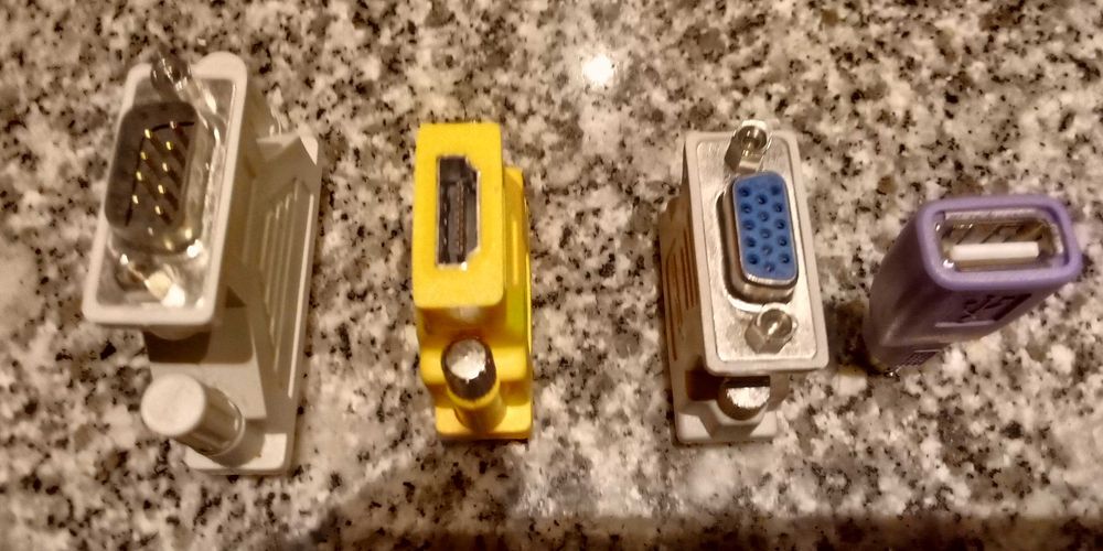 Adaptadores série paralelo HDMI DVI VGA PS2 USB