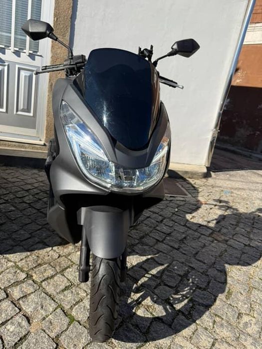 Vendo PCX 2016 com 26.000 km