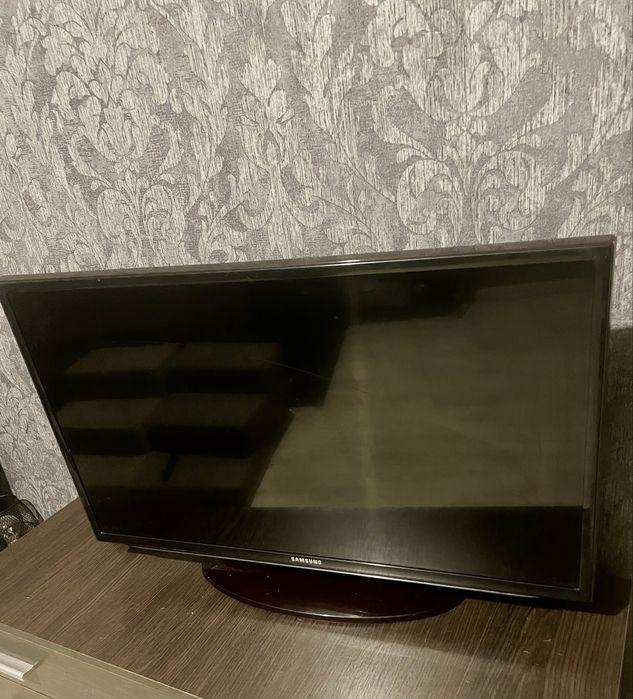 Телевізор Samsung UE32EH5037K