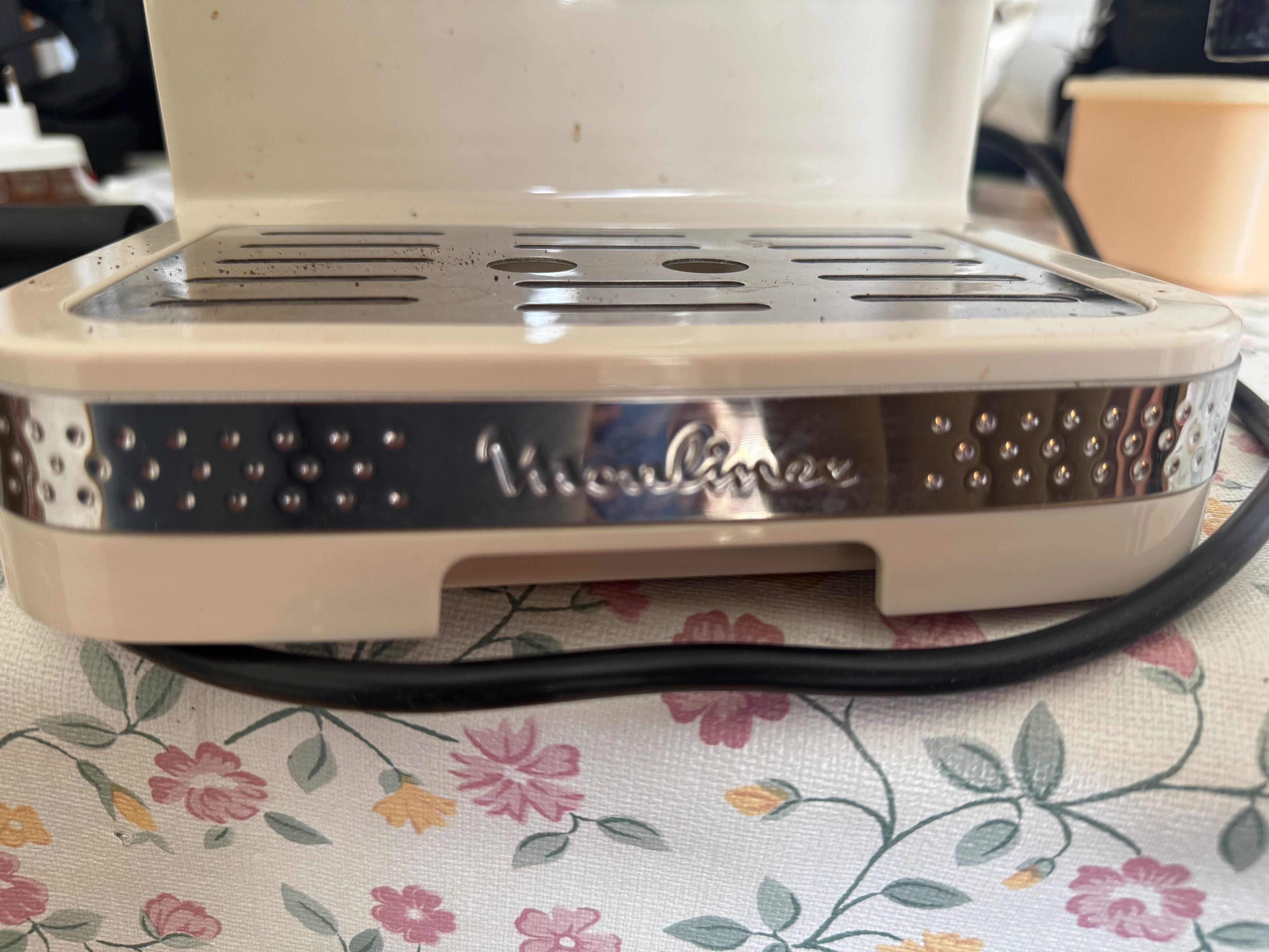 Máquina de café como nova
