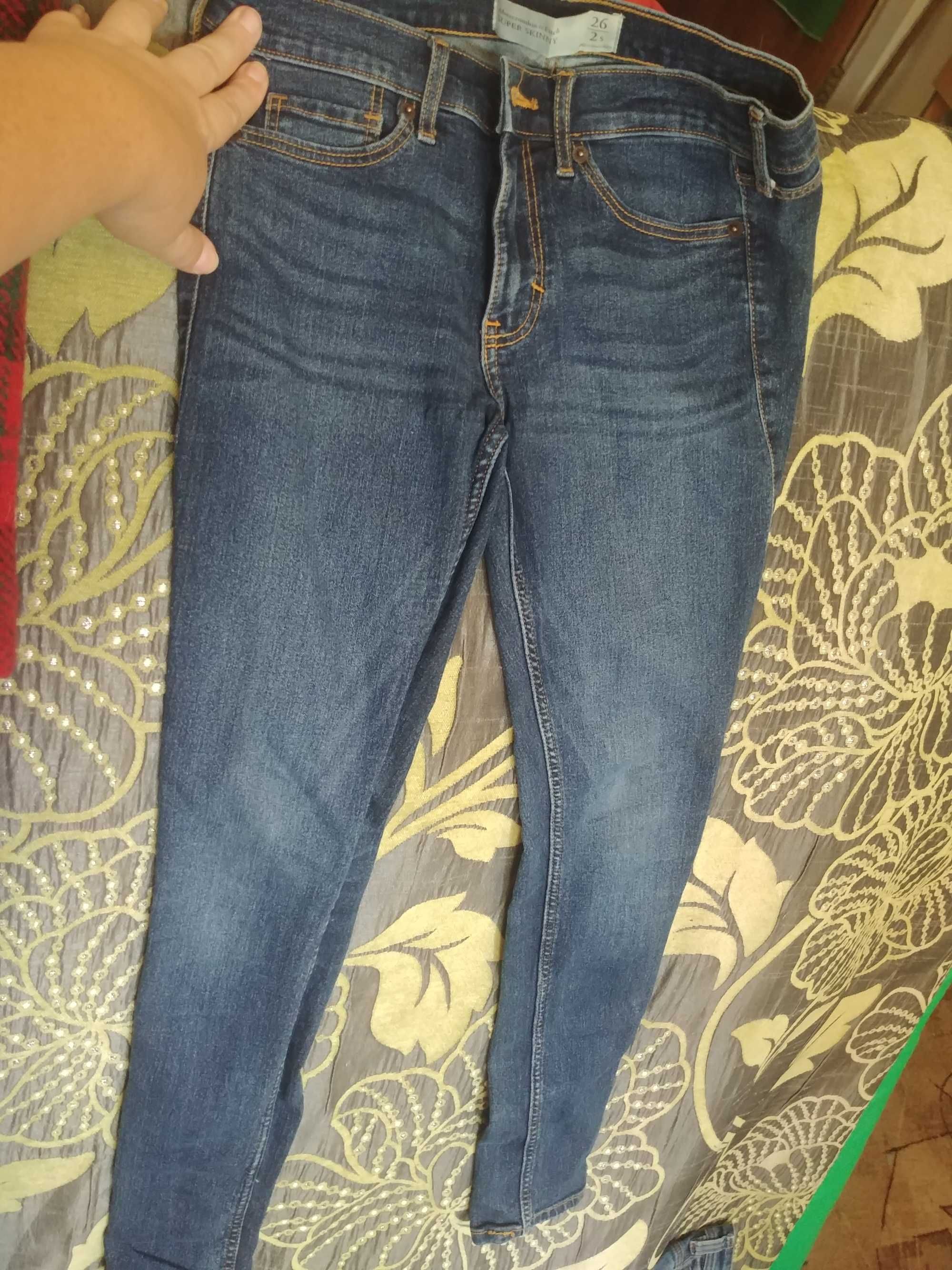 Джинси джинсы розмір 8 наш 40-42 в доброму стані
