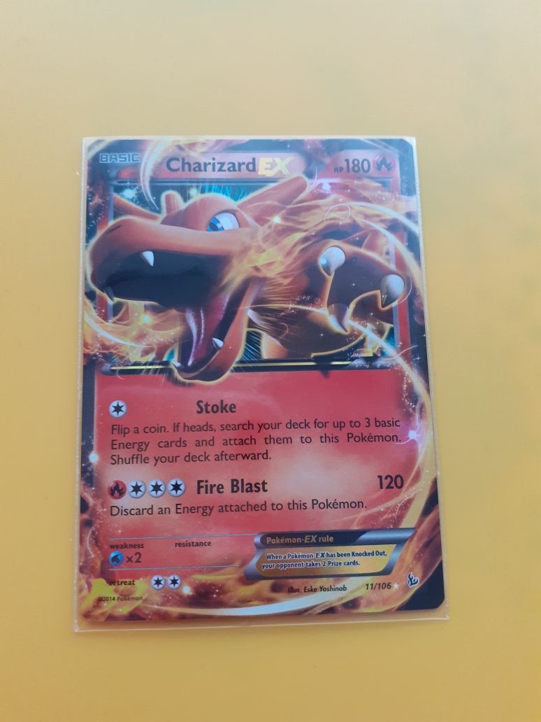 Pokémon Charizard e Mega Charizard