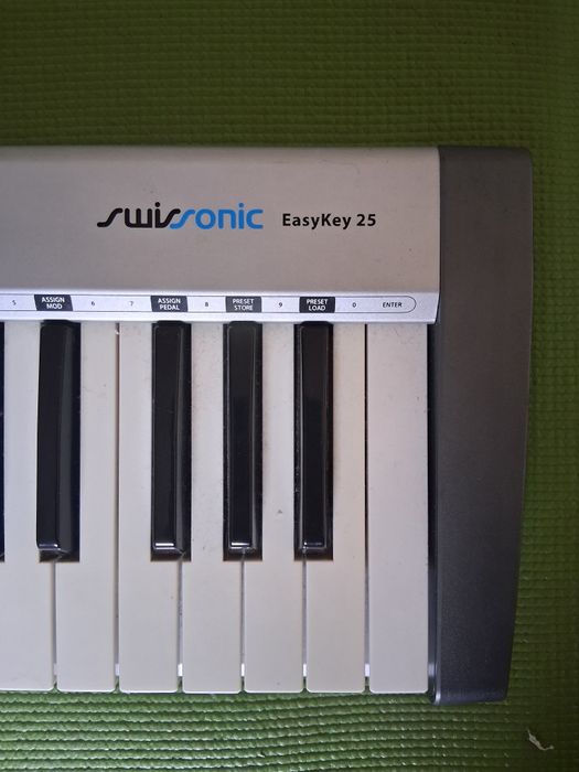 Teclado midi swissonic