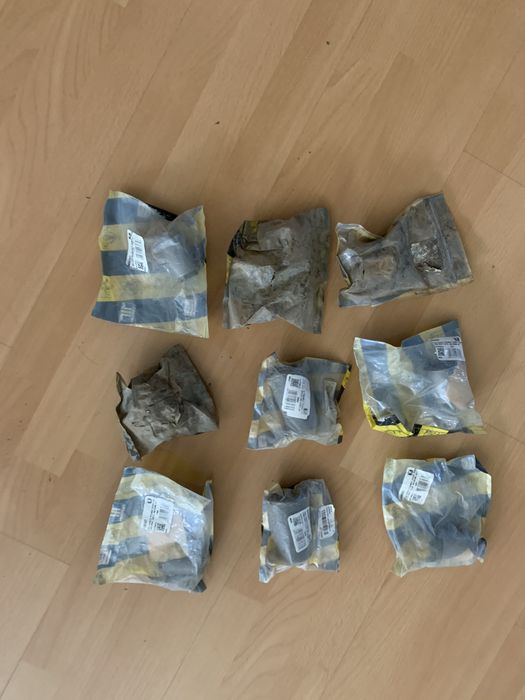 Продам сайлентблоки   14 шт до фронтери