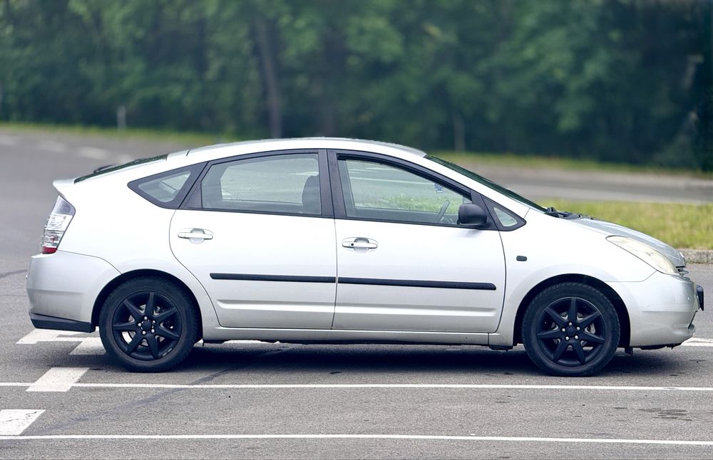 Toyota Prius hybryda 1.5 2005 r