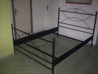 Stylowe łóżko metalowe czarne 140/200
