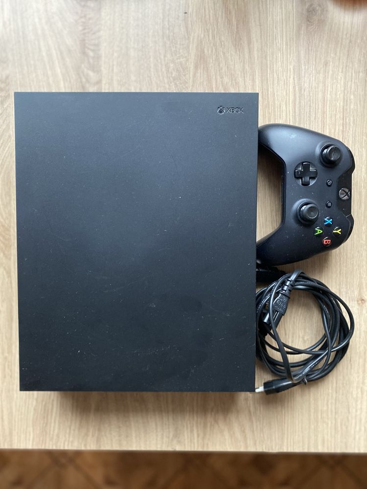 Xbox One X 1tb, pad okablowanie