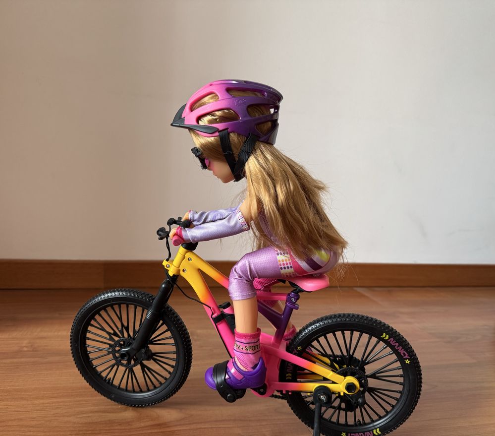 Nancy — Um Dia de Mountain Bike | Boneca + bicicleta