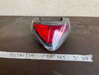 Honda CBR 125 JC34    lampa tył tylna