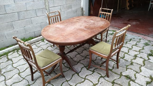 Mesa de jantar e cadeiras vintage