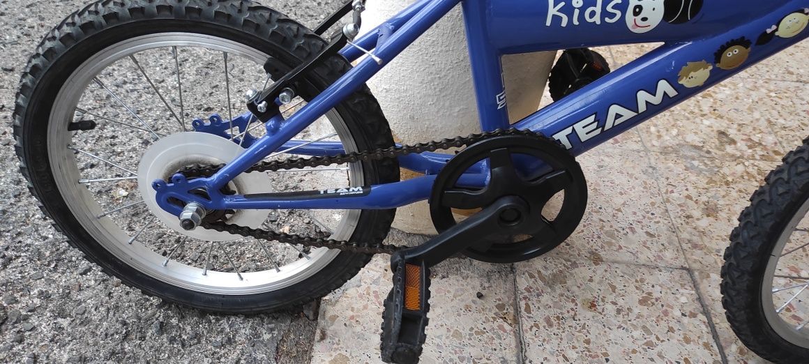 Bicicleta para criança nova