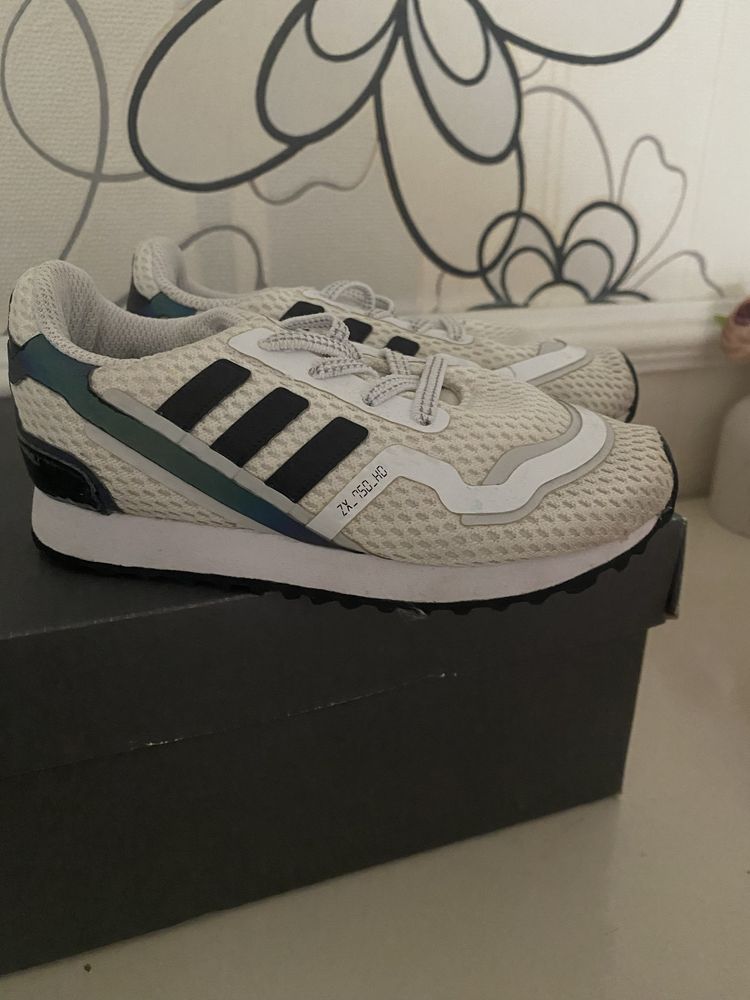 Кроссовки Adidas. 24р.