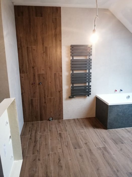 Glazurnik. Układanie płytek F.U UKŁADAMY PŁYTKI