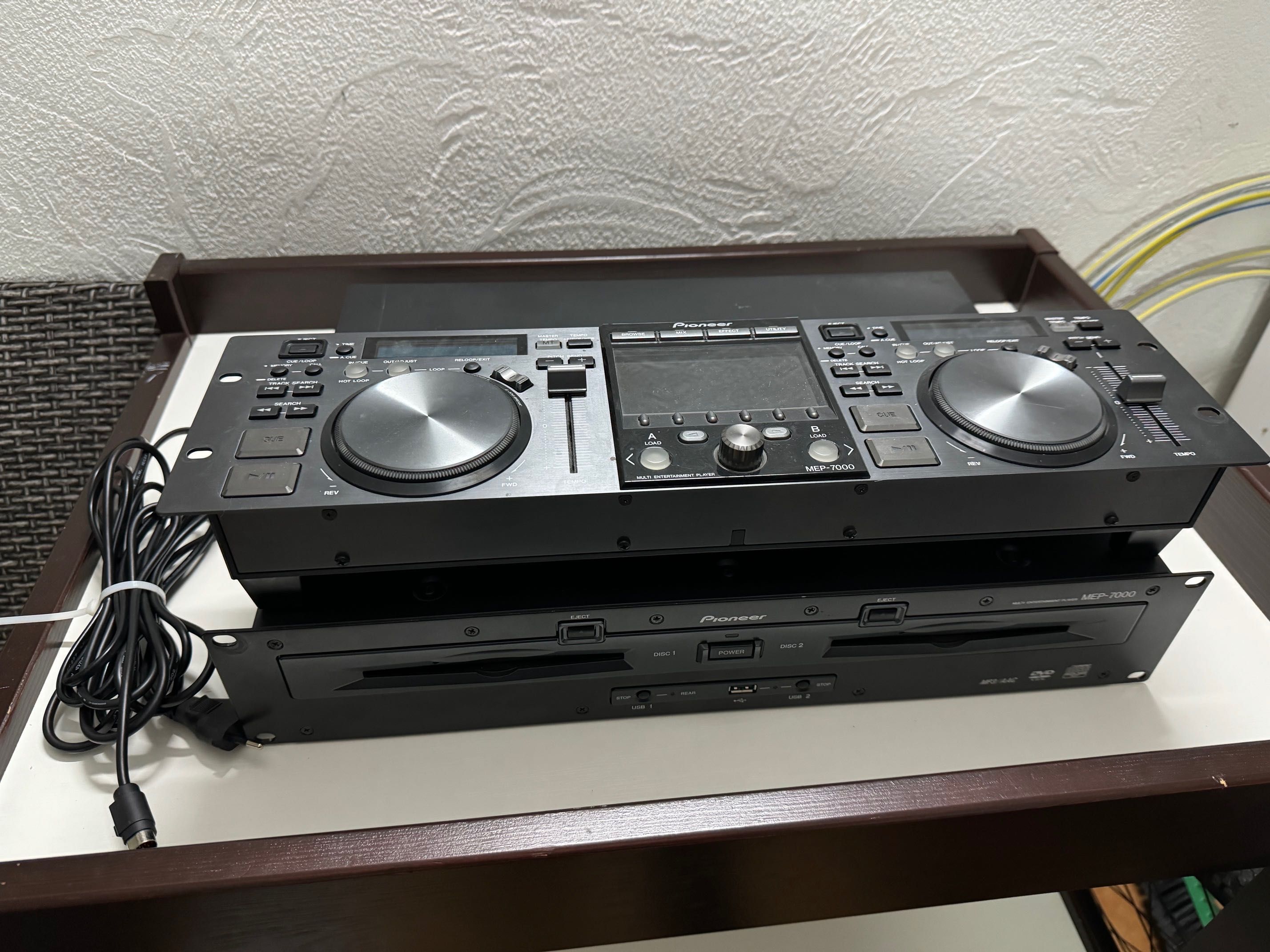 Odtwarzacz DUO RACK CD DJ Pioneer MEP-7000