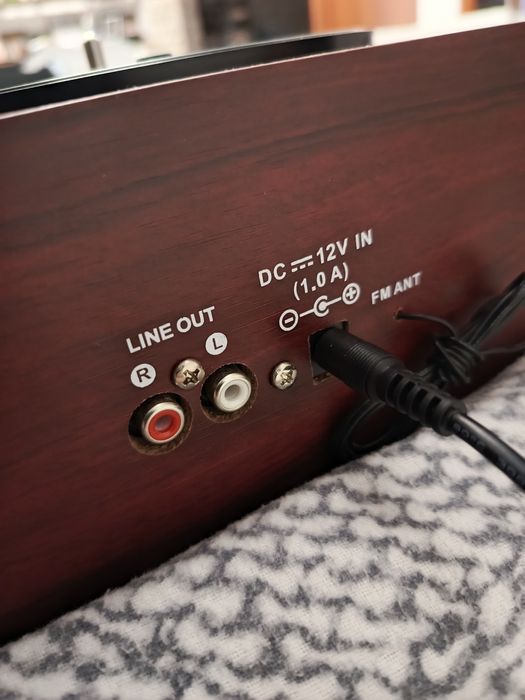 Веніловий програвач Camry GR113