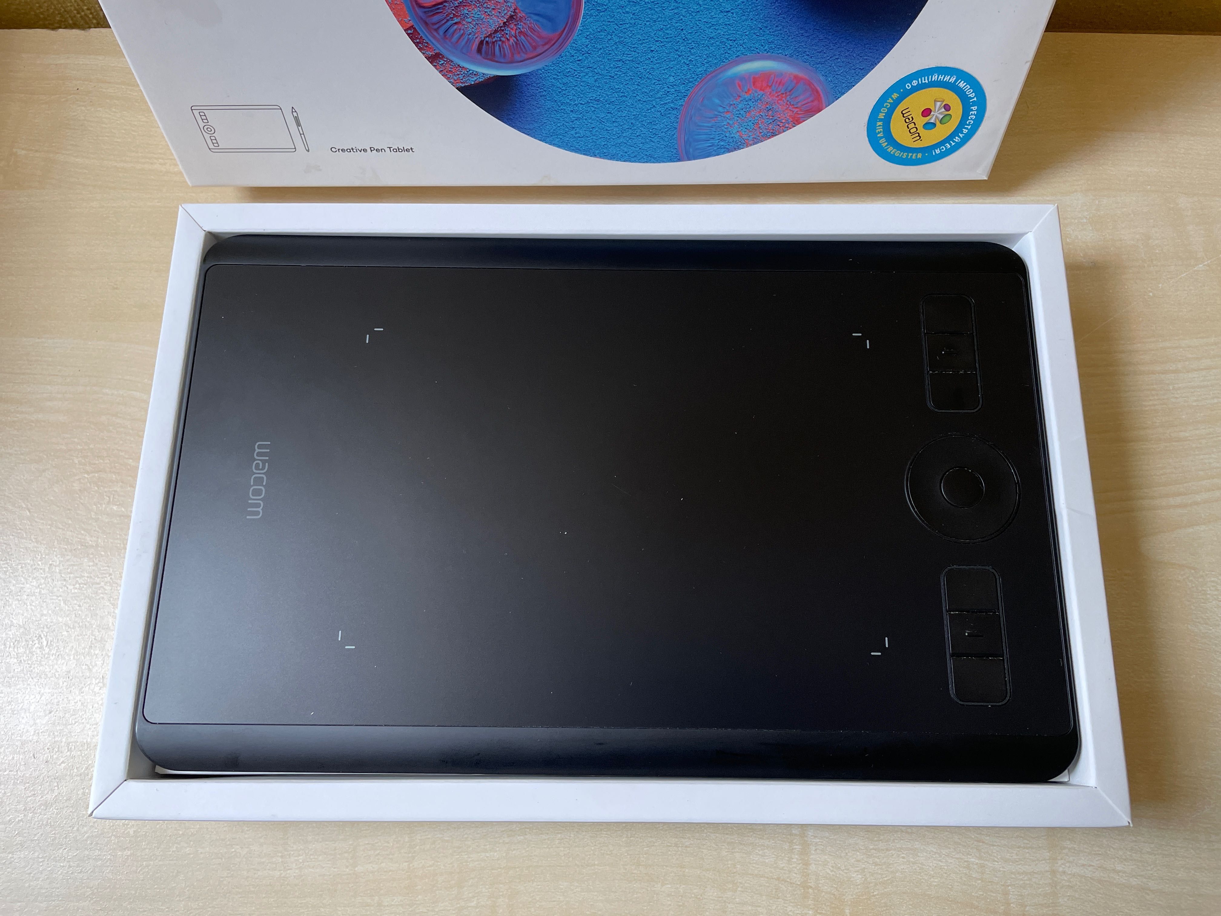 Графічний планшет Wacom Intuos Pro S (PTH460K0B)