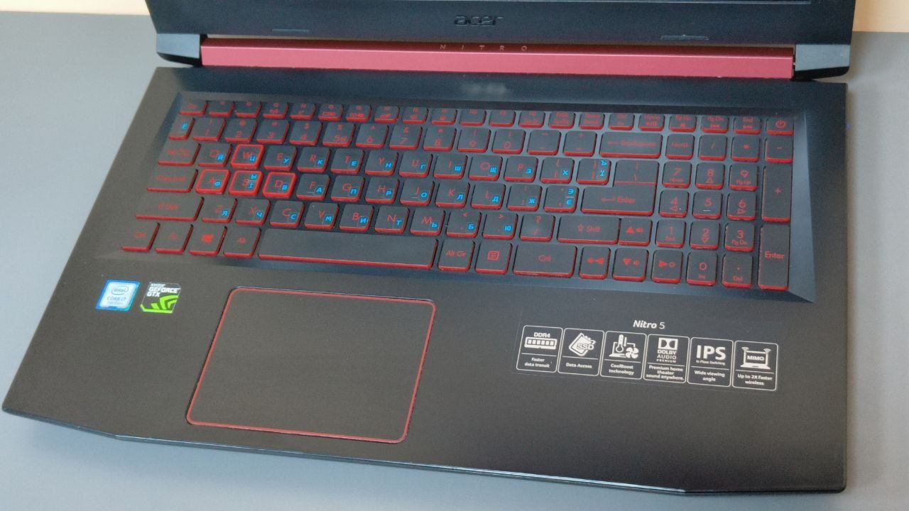 Ігровий ноутбук Acer Nitro5 i7-7700HQ/GTX 1050 4gb/16/sss256/Hdd1000