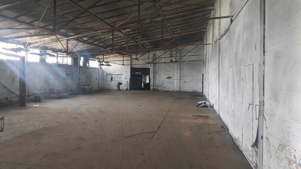 Sprzedam halę 2500 m2 wraz z działką 0,6ha