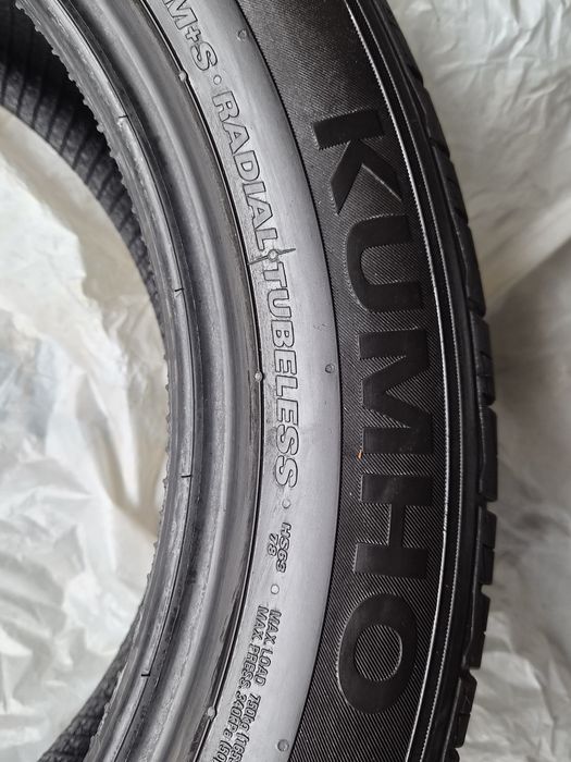 Opony kumho solus 215/55 R17