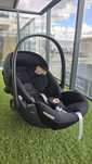 Sprzedam fotelik samochodowy Cybex Cloud G i-Size / Moon Black-Black