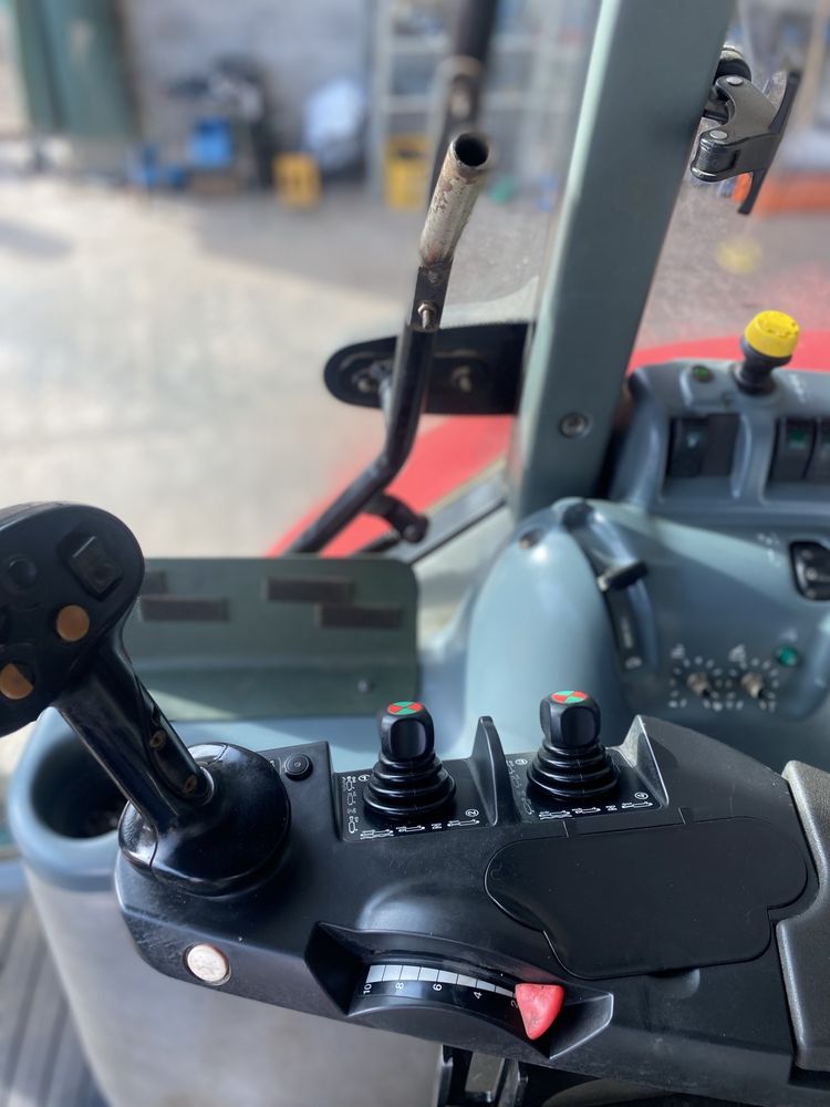Traktor Mccormick ZTX 260