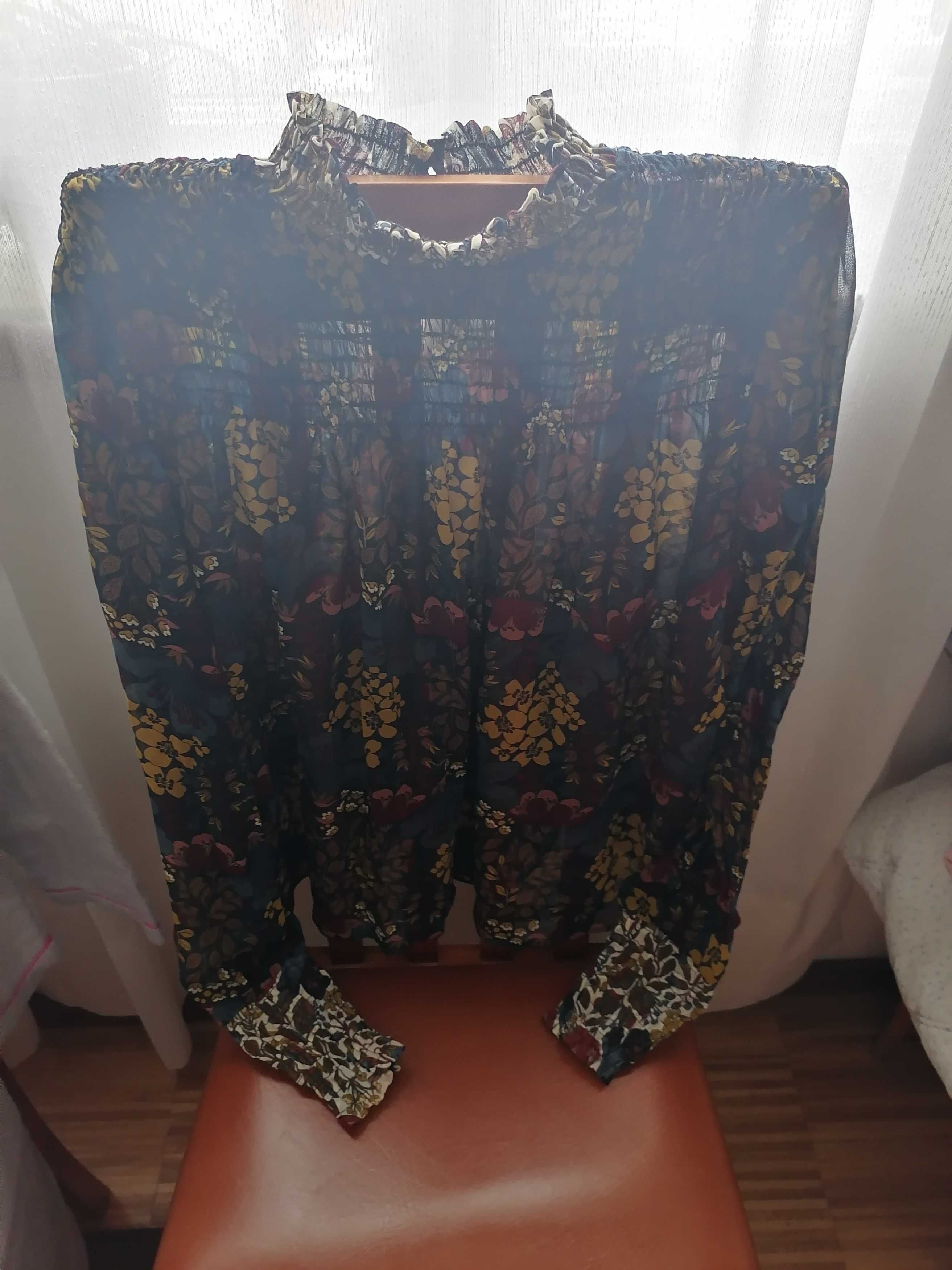 Blusa fina transparente de flores elegante com franzidos tam M Zara