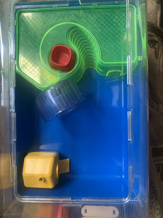 Продам клетку для хомяка