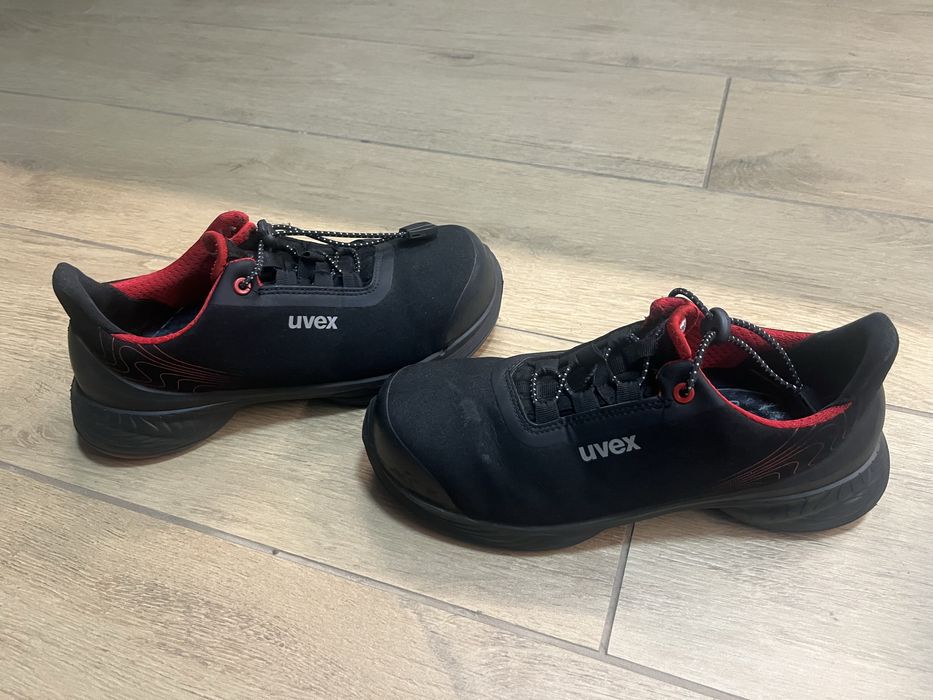 Sprzedam buty robocze UVEX S3