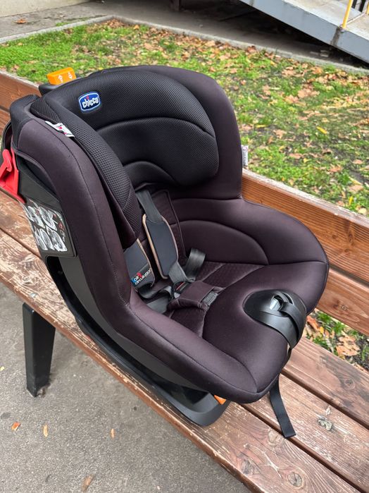 Автокрісло Chicco, група 1, 9-18 кг, 1-5 років