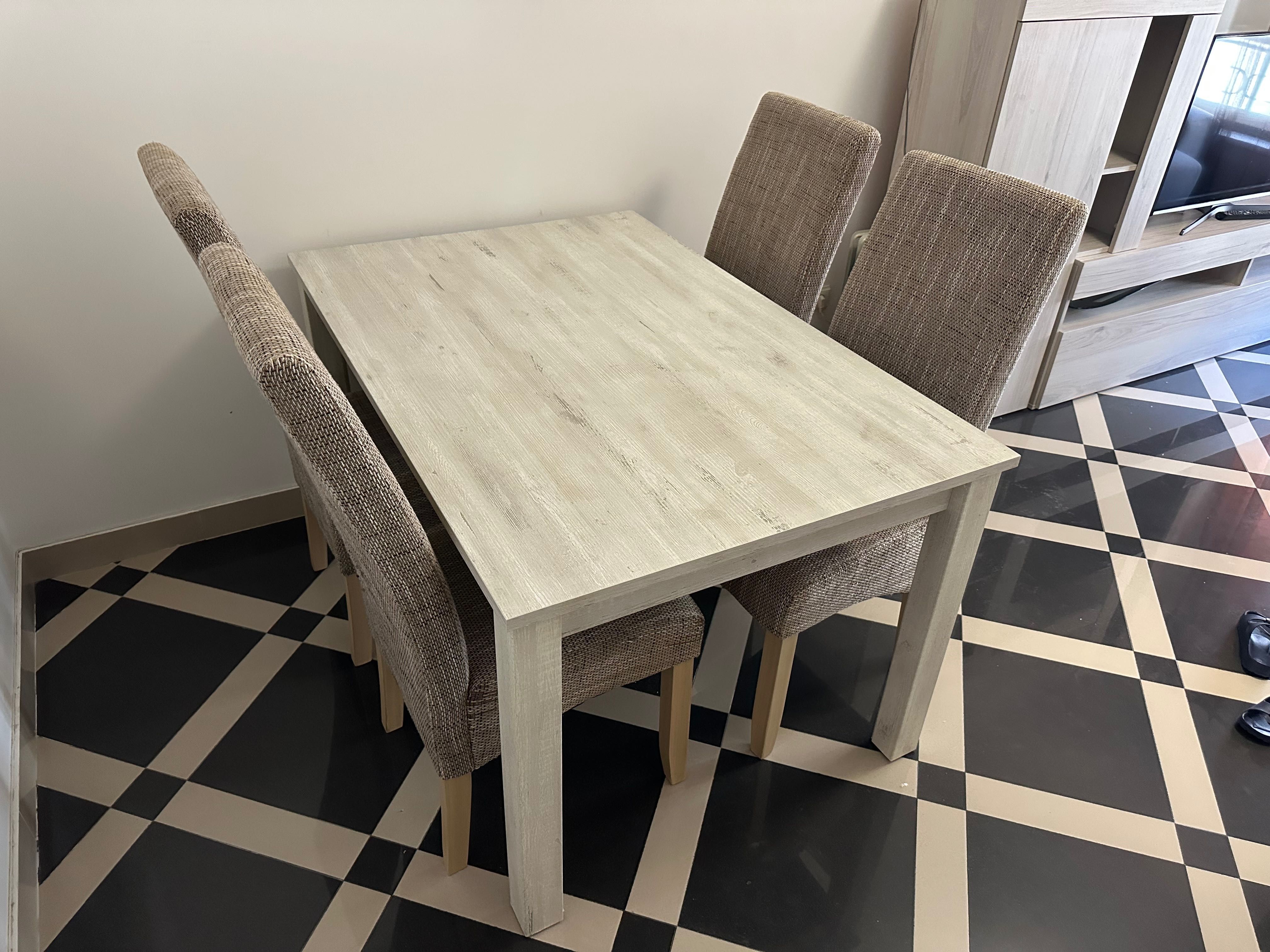 Mesa de sala jantar extensivel com 4 cadeiras